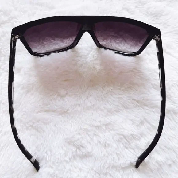 Kira Black Oversized Sunglasses - Picture 7 of 11
